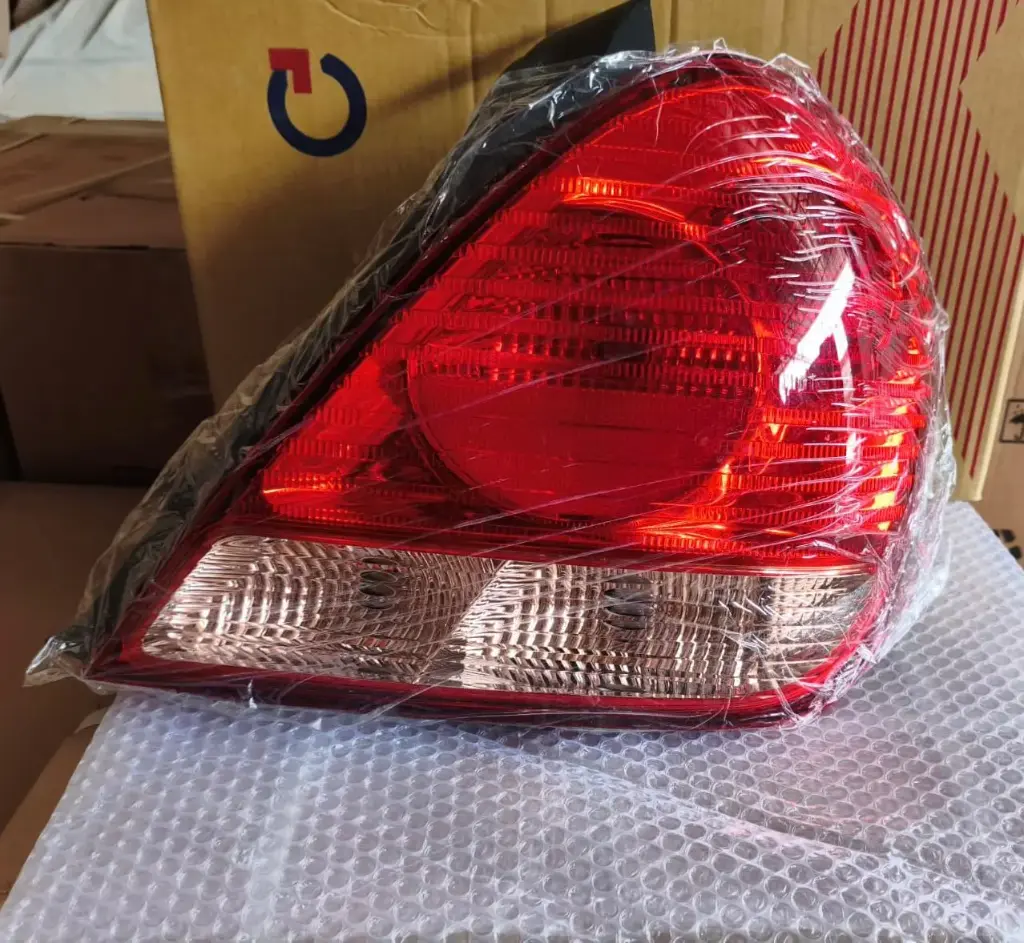 TAIL LAMP SUNNY 2006 RT